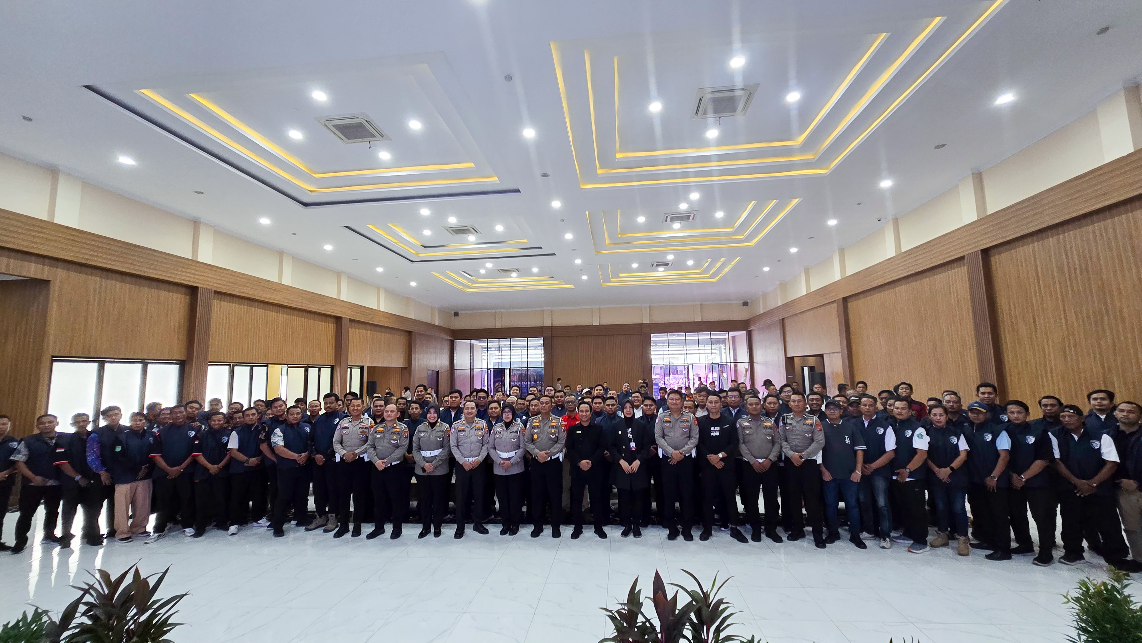 Building team 7 polda jatim